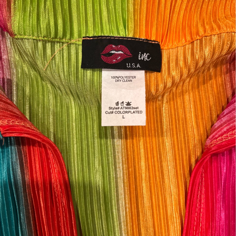 Colorful Blouse - Picture 2 of 3